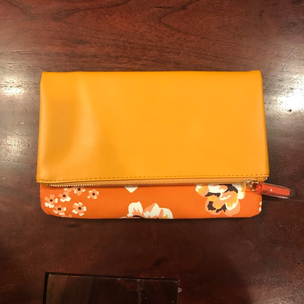 Fabfitfun spring 2018 rachel pally zahara clutch